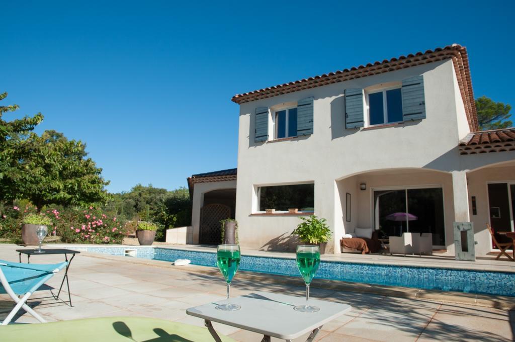 Le Mas Pinede Lorgues Exterior foto